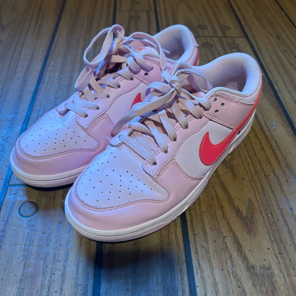 Nike Dunk Low GS Triple Pink - Size 8